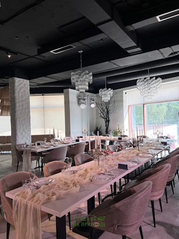 Фото №1 зала Зона у панорамного окна