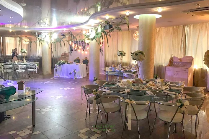 Фото №2 зала Зал ресторана «Жемчужина» 