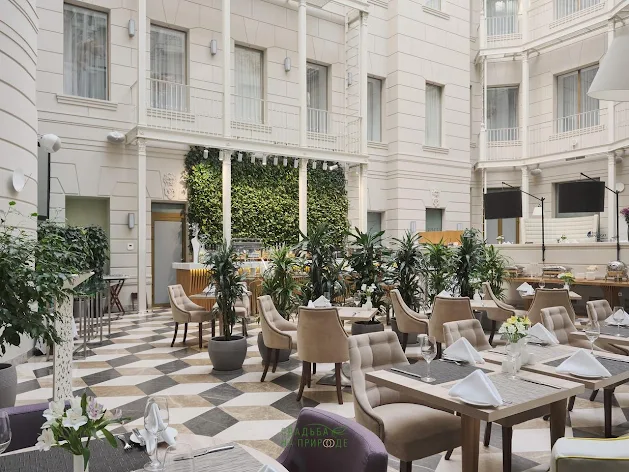 Фото №1 зала Атриум «Вино и вода» 