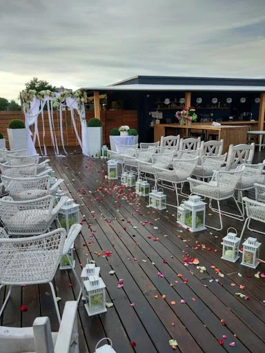 Свадьба на природе в «Избушка на Михалевском»