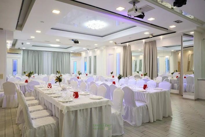 Фото №1 зала Зеркальный зал