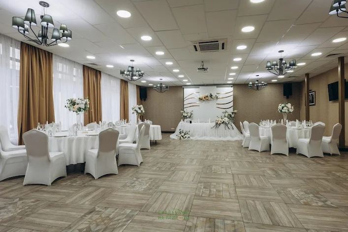 Фото №1 зала Мегаполис