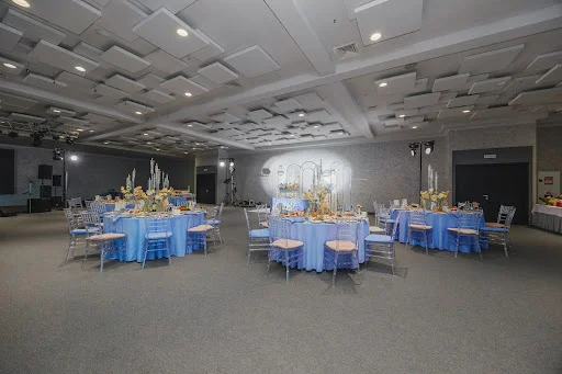 Площадка для свадьбы у воды «Зал ball room»