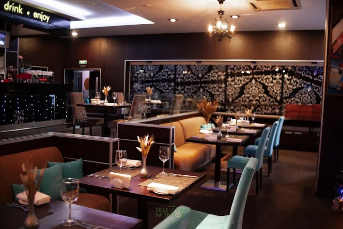 Фото №1 зала Ресторан four