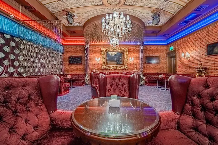 Фото №1 зала Караоке-бар «Кураж» 