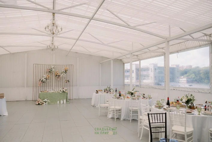 Фото №1 зала Веранда small river