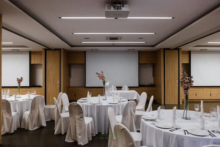 Фото №1 зала Зал «Саммит» 