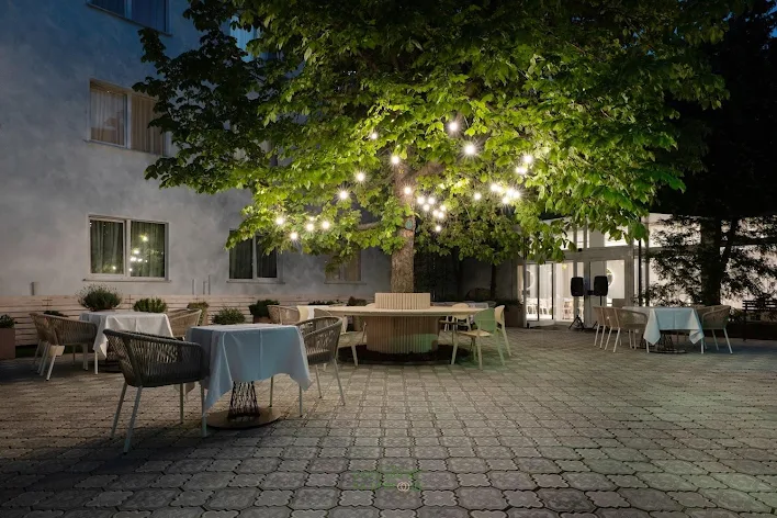 Фото №2 зала Летняя веранда