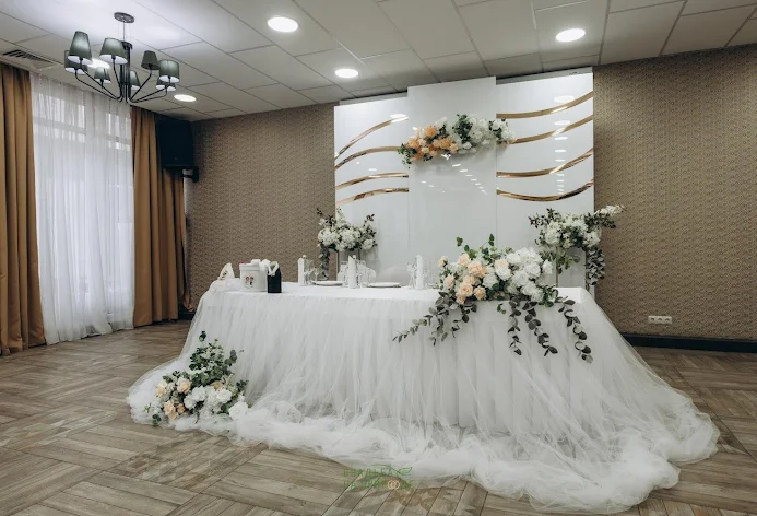 Фото №1 зала Мегаполис