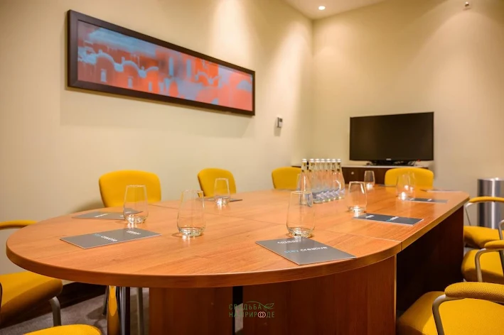 Фото №1 зала Конференц-зал «Астрахань или Казань» 