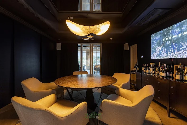 Фото №2 зала Винная комната