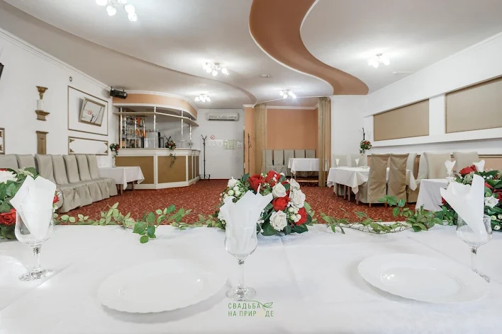 Фото №1 зала Красный зал