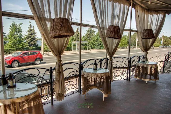 Фото №2 зала Летняя веранда