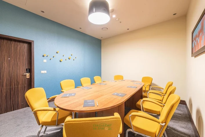 Фото №2 зала Конференц-зал «Астрахань или Казань» 