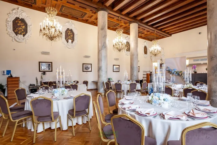 Фото №1 зала Ресторан «Джанус» 