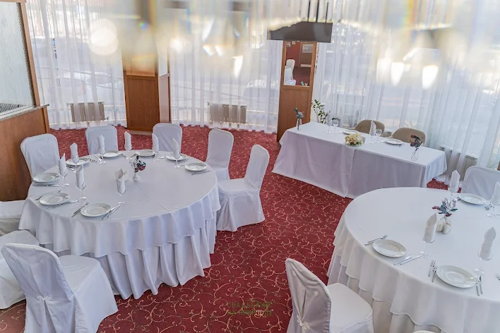 Фото №4 зала Ресторация