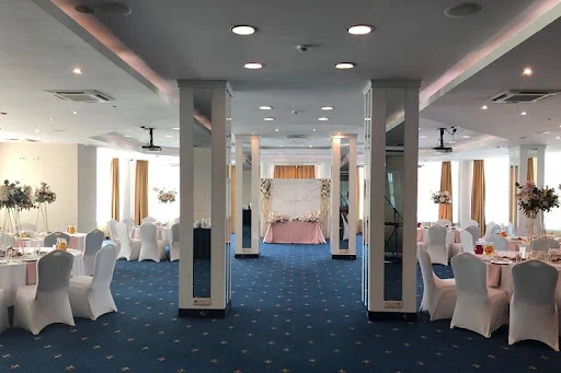 Свадьба на природе в «Ramada by Wyndham Yekaterinburg»