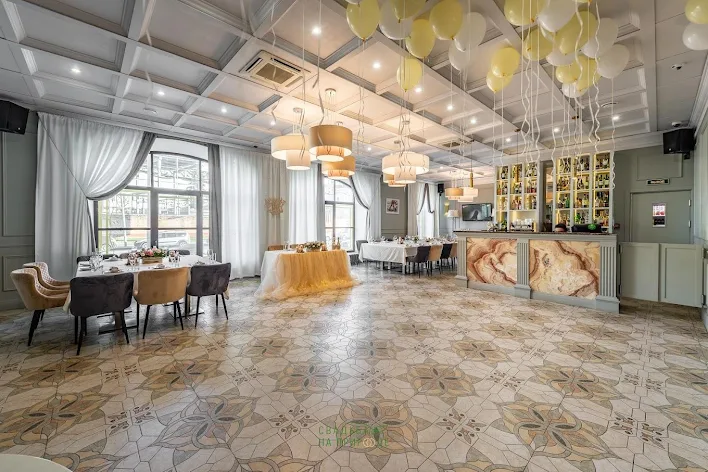 Фото №1 зала Априори