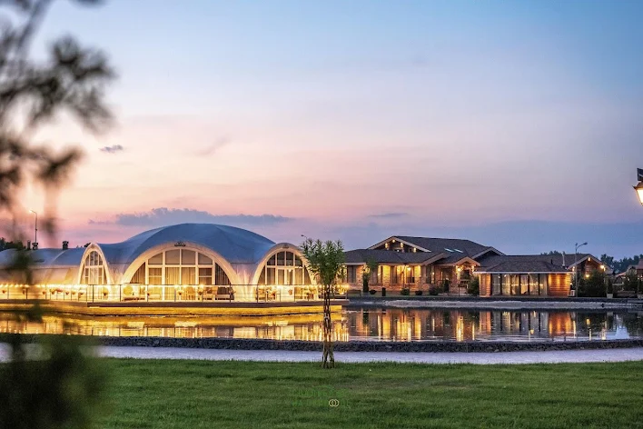 Фото №2 зала Банкетный зал «На озере» 