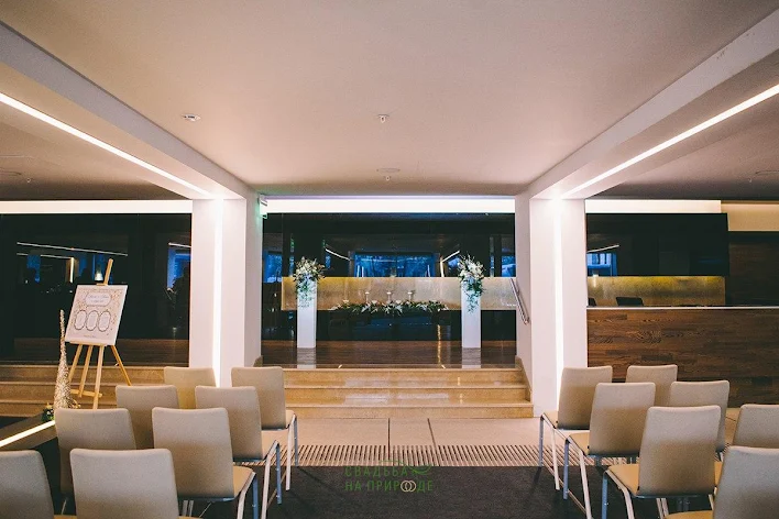 Фото №3 зала Ресторан monk