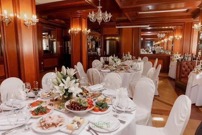 Фото №1 зала Банкетный зал ресторана «Айхал» 