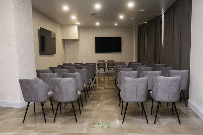 Фото №4 зала Переговорная комната «Сочи» 