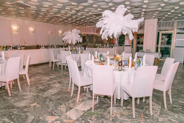 Фото №1 зала Зал «Хрустальный» 