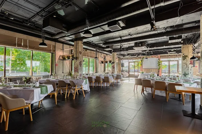 Фото №3 зала Ресторан