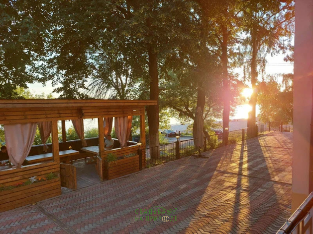 Фото №1 зала Правая беседка