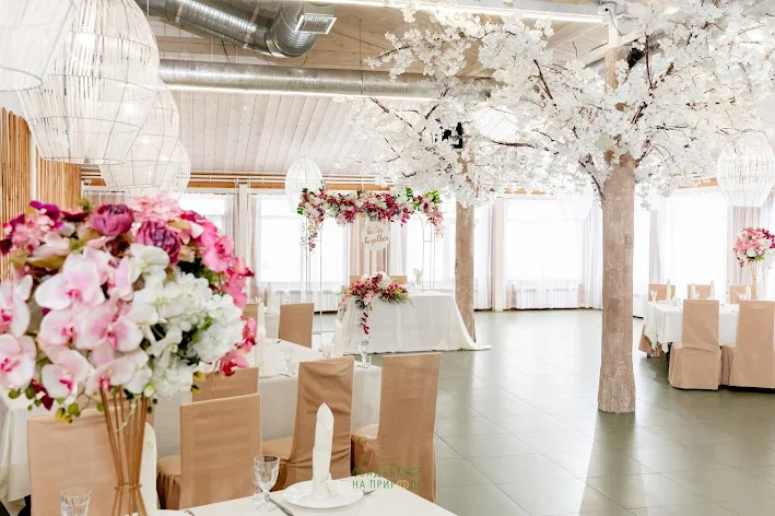 Фото №1 зала Зал «Яблоневый сад» 