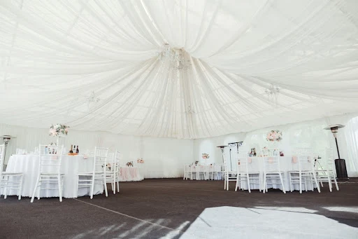 шатер для свадьбы в «Три икс» 