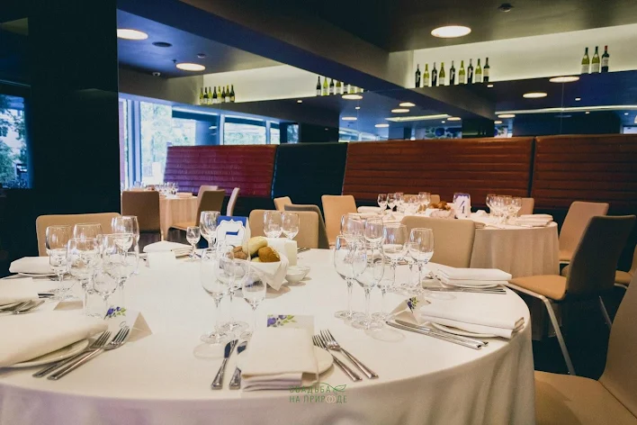 Фото №4 зала Ресторан monk