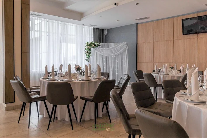 Фото №2 зала Ресторан