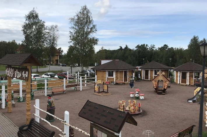 Ресторанные домики «Подворье бабы Яги» в Шуваловка (Санкт-Петербург ...