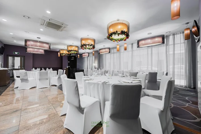 Фото №2 зала Ресторан