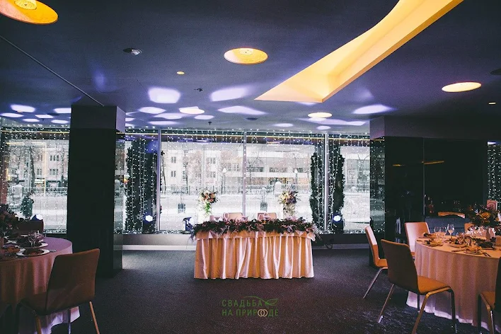 Фото №4 зала Ресторан monk