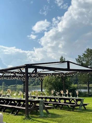 Фото №2 зала Беседка на берегу реки