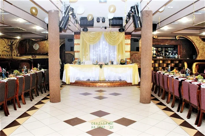 Фото №1 зала Зал ресторана