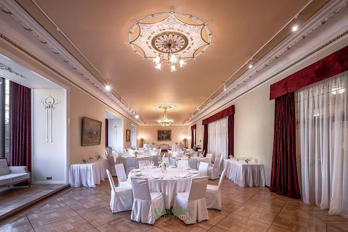 Фото №1 зала Зал «Брюсов» 