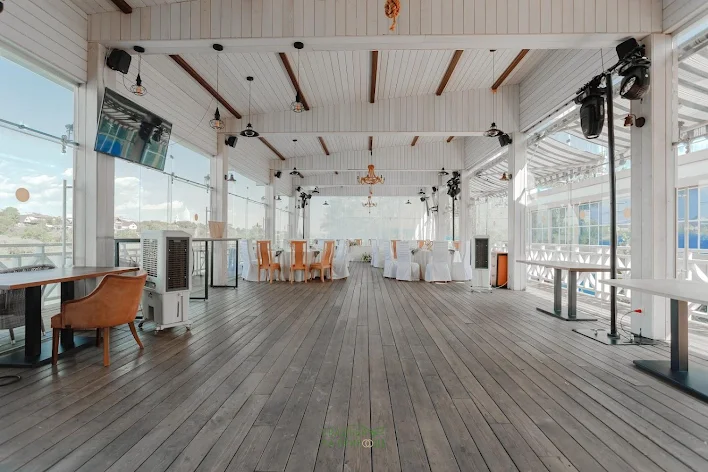 Фото №1 зала Loft-холл и летняя терраса