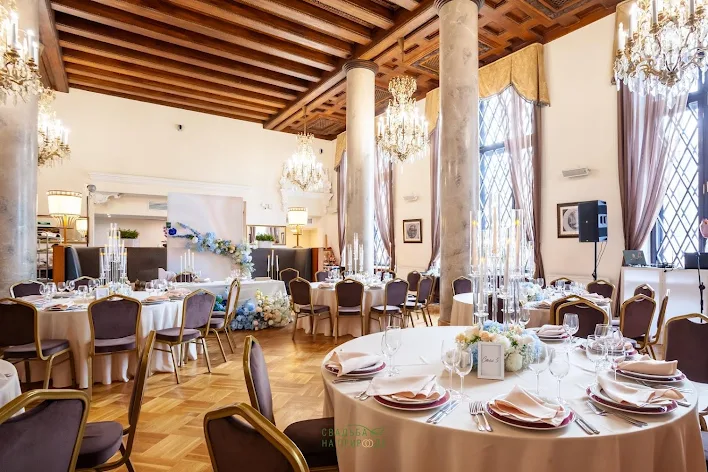 Фото №1 зала Ресторан «Джанус» 