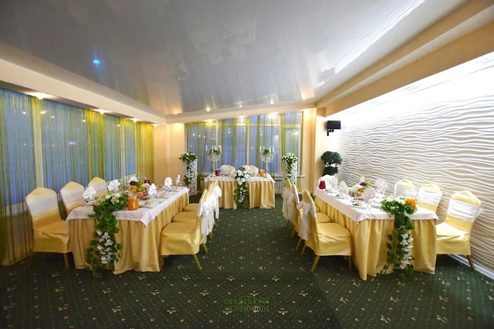 Фото №1 зала Кураж