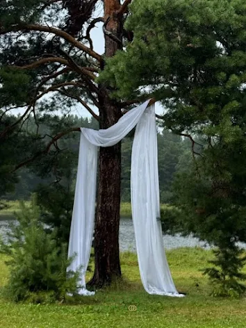 Фото №2 зала Беседка на берегу реки