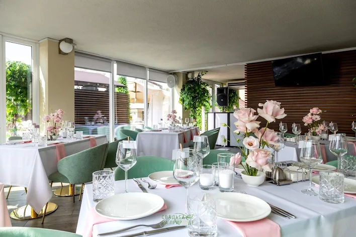 Фото №2 зала Терраса с панорамными окнами