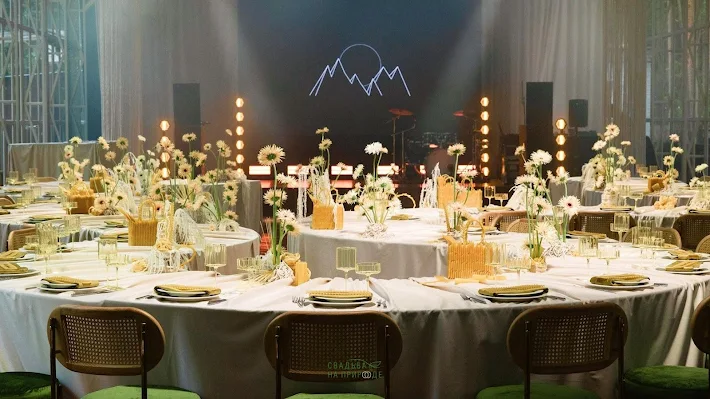 Фото №2 зала Mahogany terrace