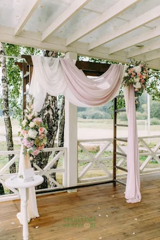 Фото №2 зала Веранда на пляже