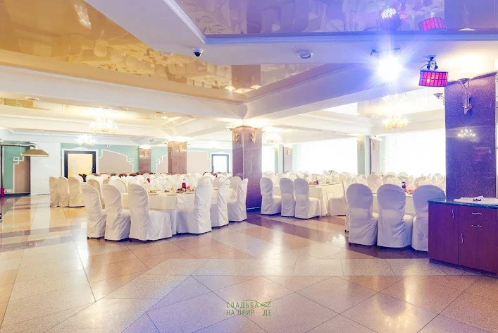 Фото №1 зала Торговый зал