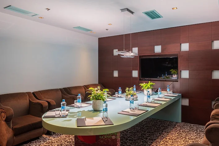 Фото №1 зала Переговорная комната «Office 99» 