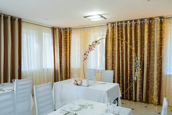 Фото №2 зала Ресторан