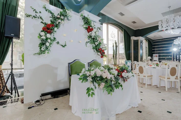 Фото №1 зала Ресторан «Эмеральд» 